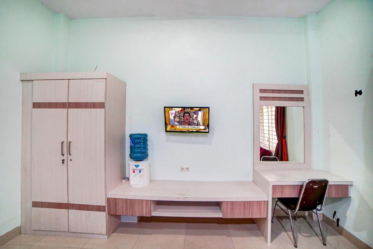 Oyo 91170 Ayahanda Residence Медан Екстериор снимка